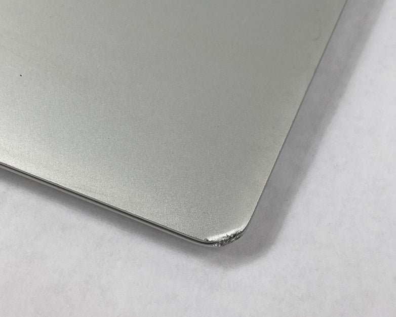 Apple MacBook Air A1369 2011 13" 1.7GHz i5 4GB RAM 250GB SSD os10.13.6 109Cycles