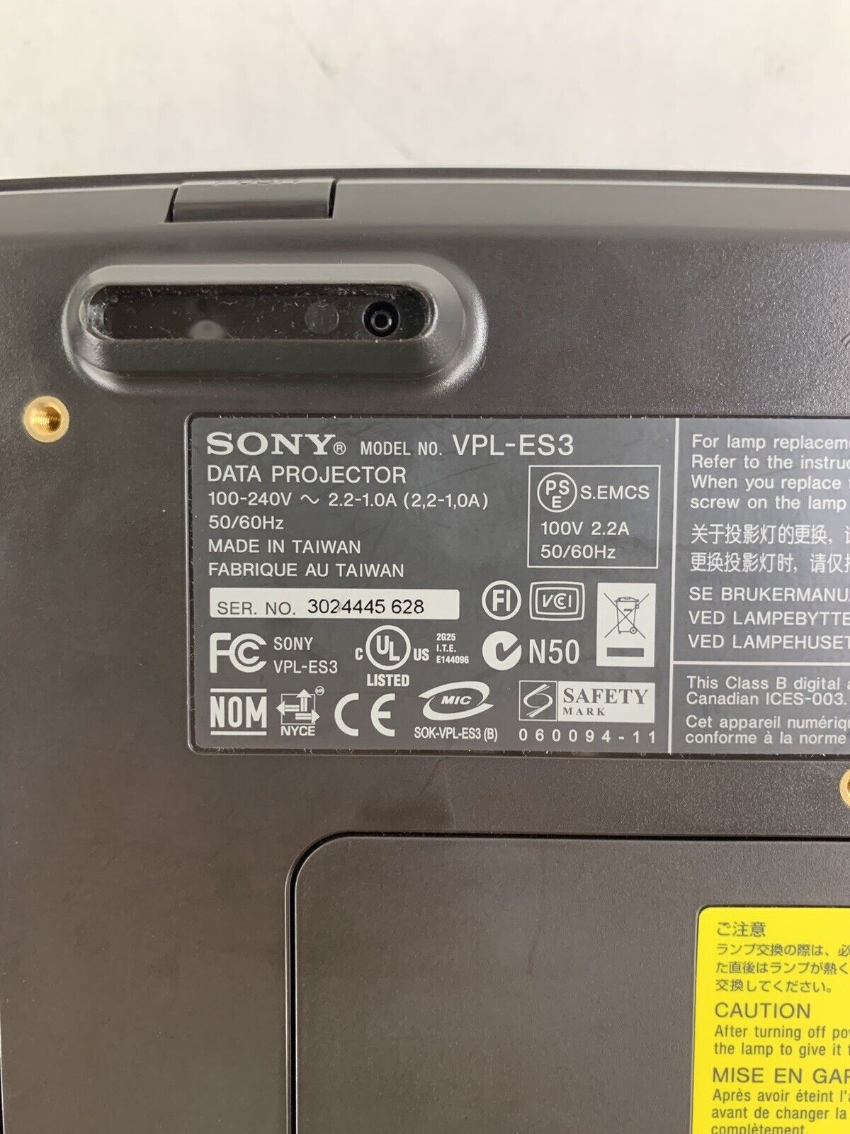 Sony VPL-ES3 LCD Data Projector 50-60Hz Tested 176 Lamp Hours