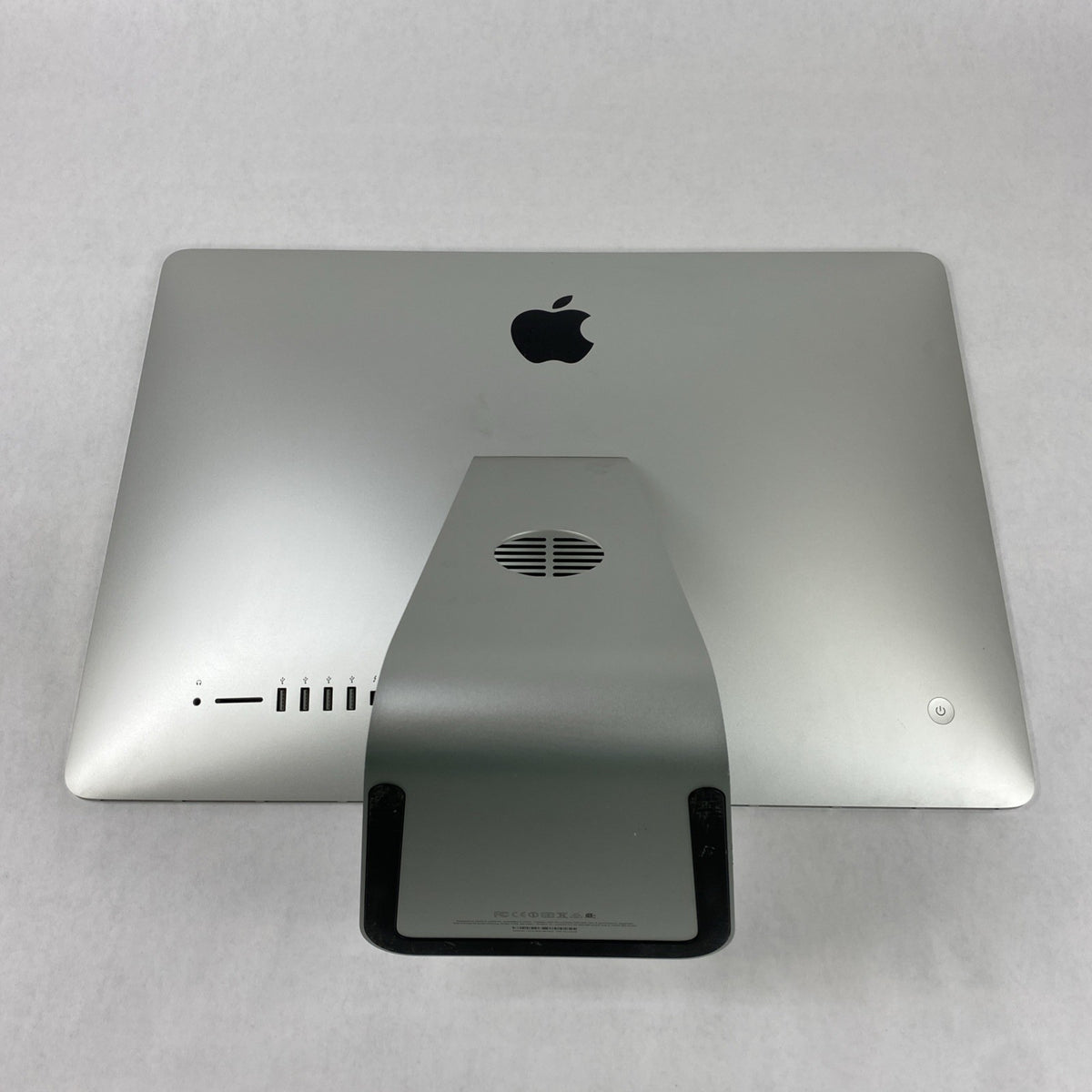 Apple A1418 iMac 21.5" 2013 2.7 GHz Core i5 8GB RAM 1TB HDD macOS 10.15.711