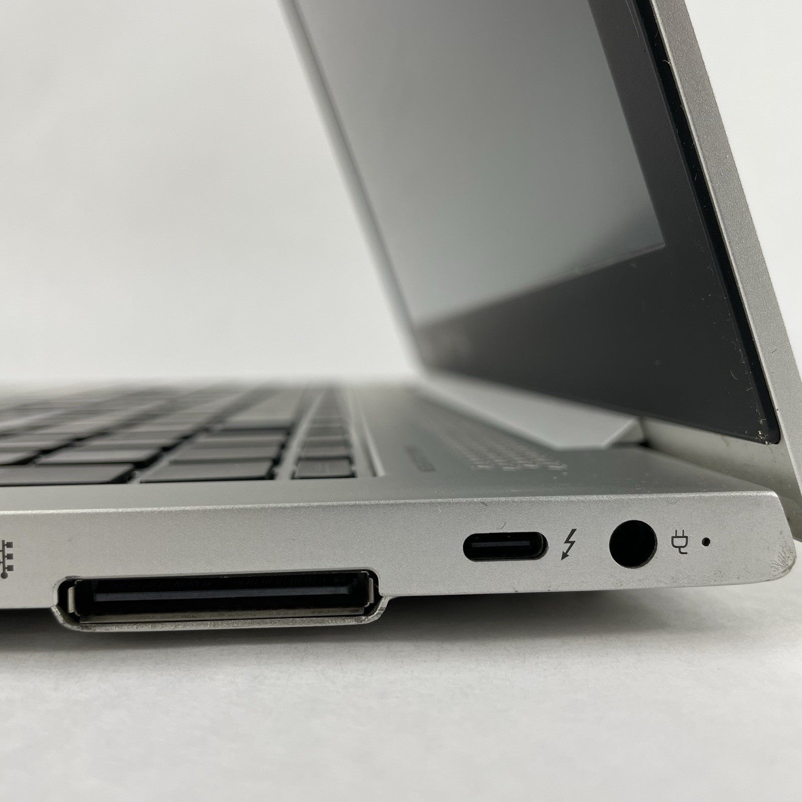HP EliteBook 850 G6 15.6" i5-8365U 1.60 GHz 8 GB RAM No SSD/OS/AC - Bad DIMM8