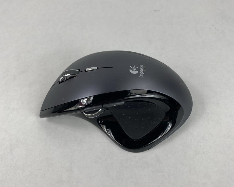 Logitech M-RBQ124 Wireless Mouse w/ Charging Station Untested