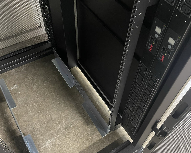 APC E242296 NetShelter SX 42U Server Rack 19" Enclosure Cabinet No Key