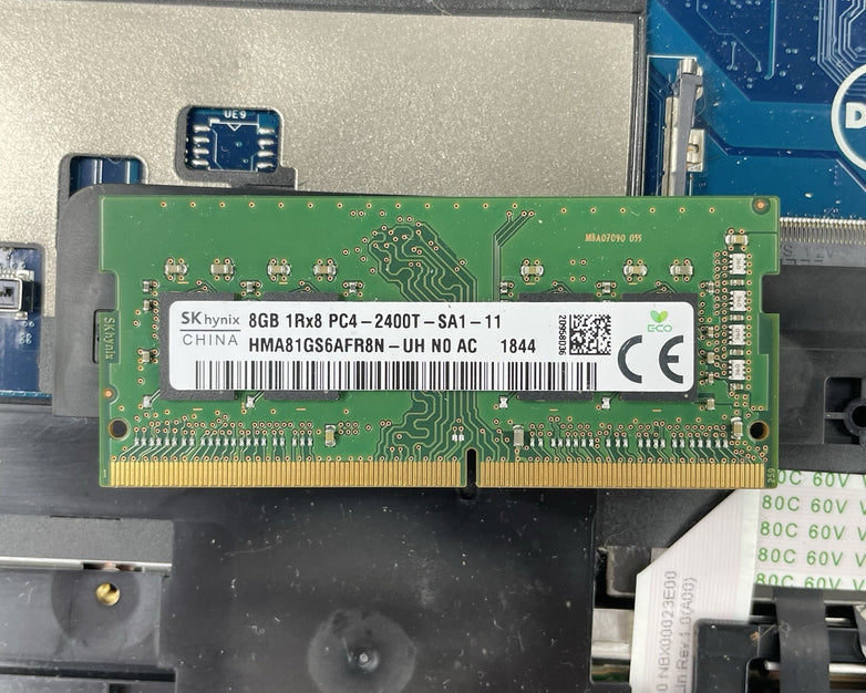 Dell Latitude 5580 15.6" Core i5-7300U 2.60 GHz 8 GB RAM No HDD No OS No Battery