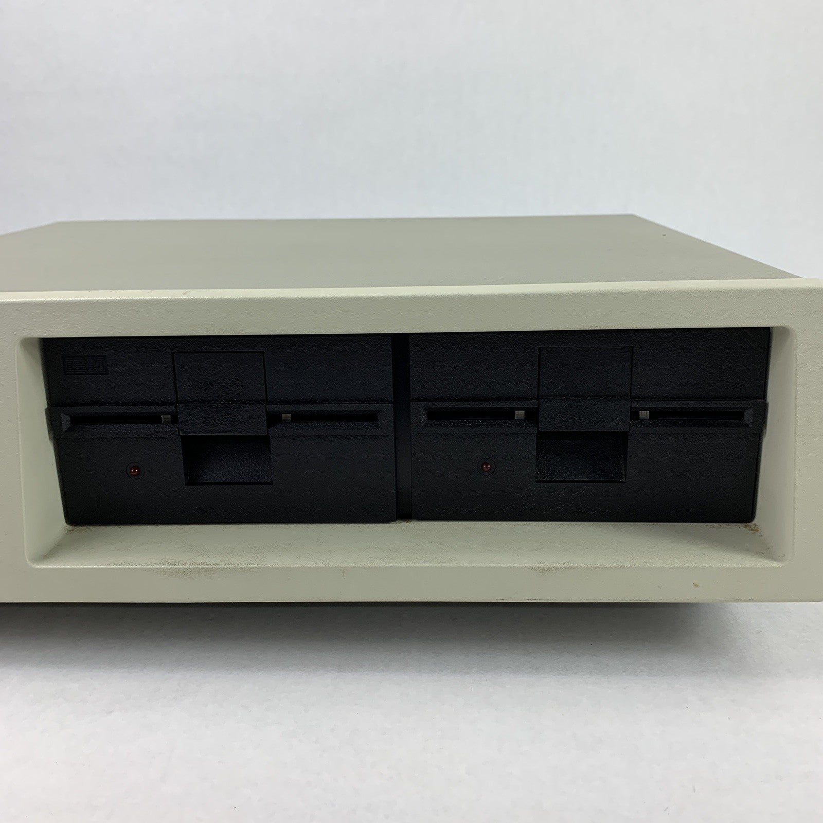 IBM 5150 Personal Computer Desktop Computer Boots to Parity Check 1 No HDD No OS