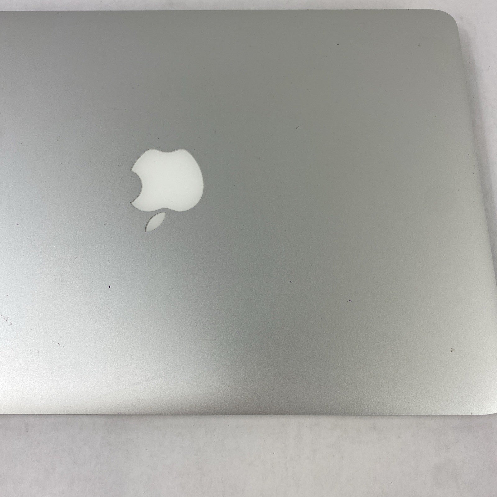 Apple MacBook Air A1466 2014 13" i5 4GB RAM 250GB SSD os11.7.11 -Service Battery8