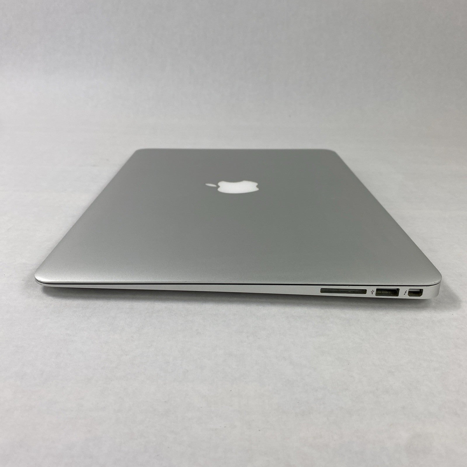 Apple MacBook Air A1466 2015 13" 1.6GHz i5 4GB RAM 256GB SSD os11.7.1 723 Cycles