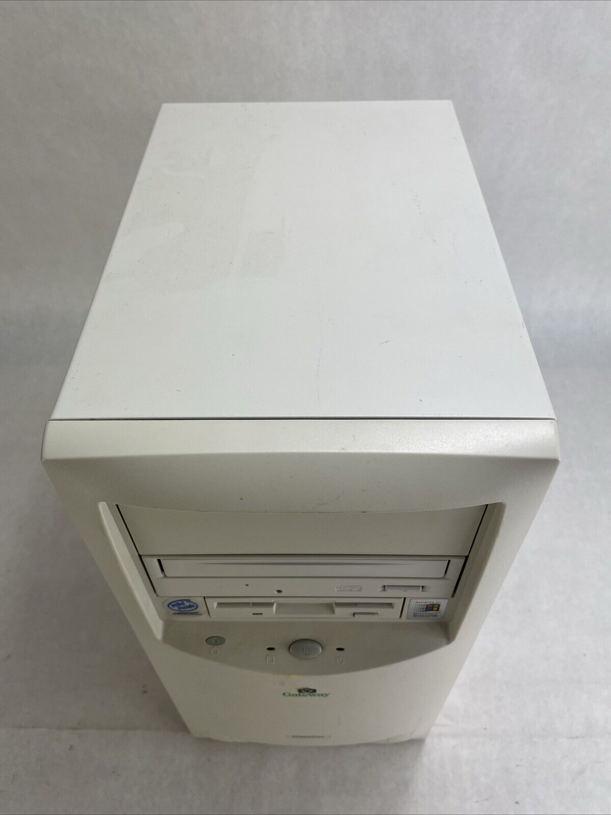 Gateway Essential 500C MT Intel Celeron 500HMz 64MB RAM No HDD No OS