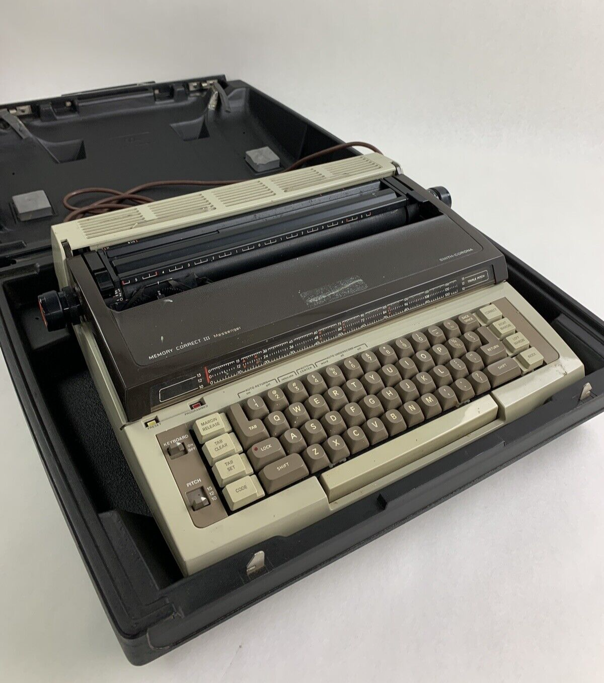 Vintage Smith Corona Memory Correct III Typewriter Types Slowly Parts and Repair
