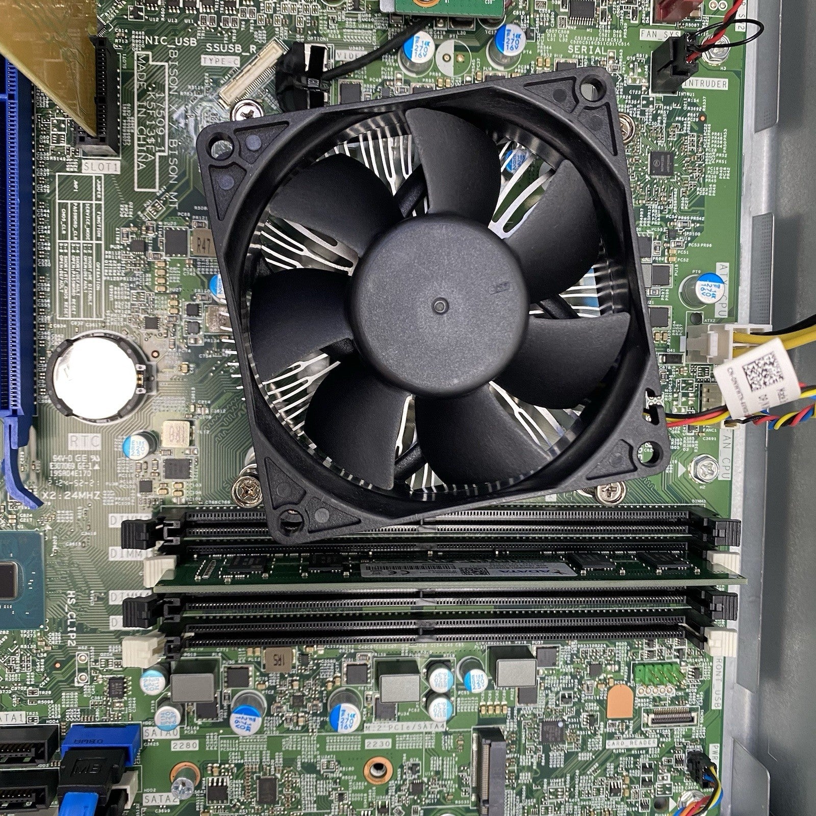 Dell OptiPlex XE3 MT Intel Core i7-8700 3.2GHz 1x8GB RAM No HDD No OS15