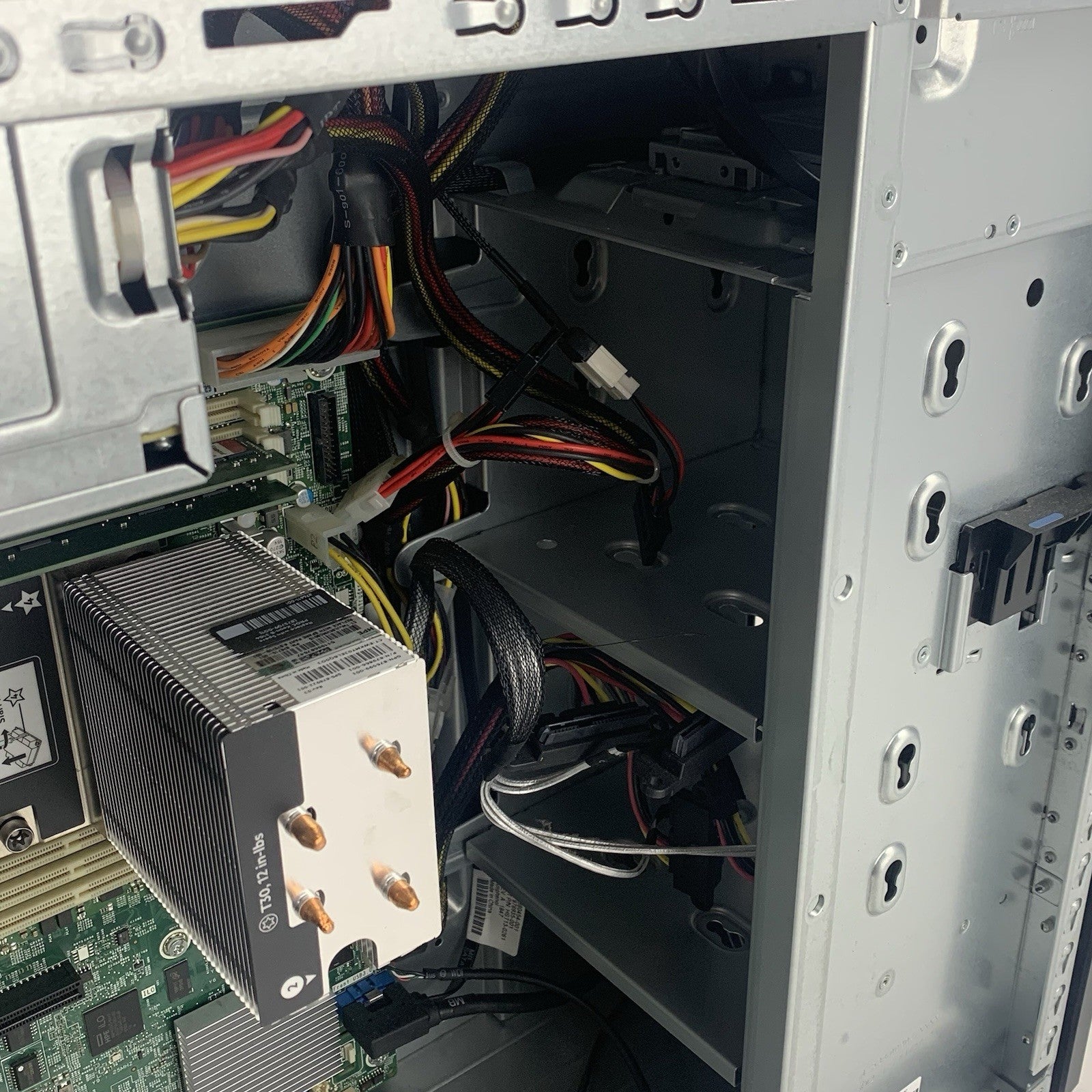 HP ML110 Gen10 8xSFF Server 1x Bronze 3104 1.7 GHz 24 GB Ram No HDD No OS19
