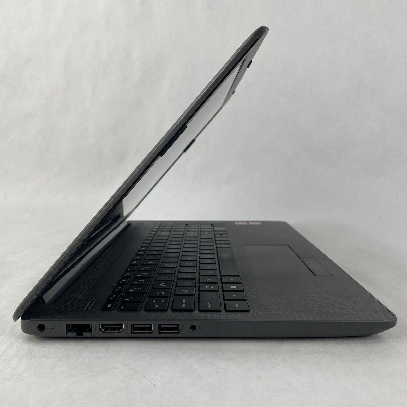 HP 255 G7 15.6" Ryzen 3 2200U 2.50 GHz 8 GB RAM No SSD/OS/AC - Scratched3