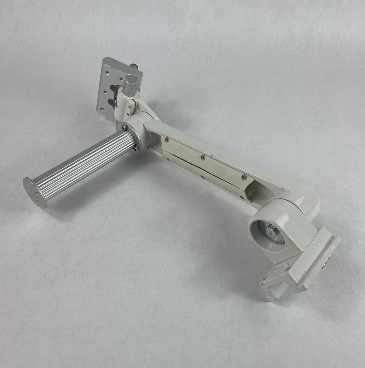 GCX WMM-0001-01B M-Series Tilt Pivot Arm Max Load 60Lb Tilt 30Lb0
