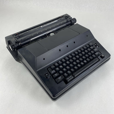 Brother Model 7300 Electronic Typewriter with Case No Power Cord Untested