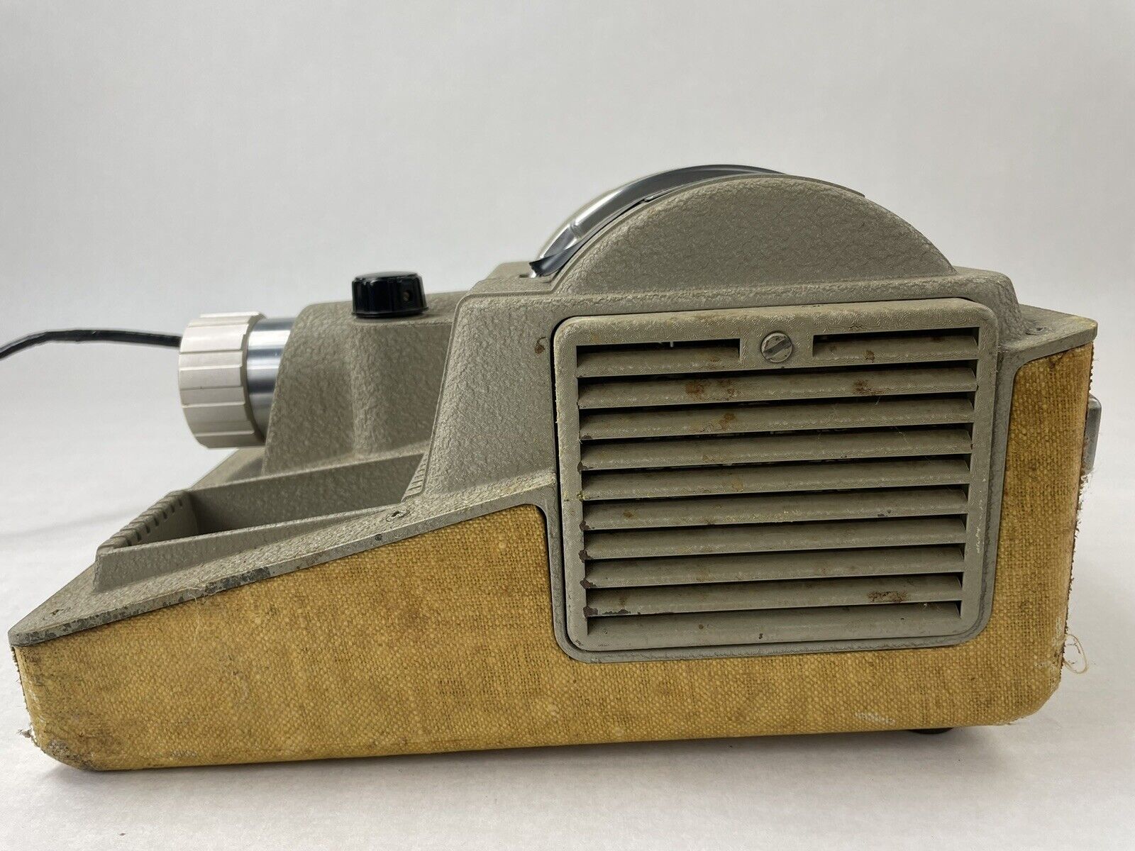 Revere P-444 Slide Projector With Case - Untested Parts Only