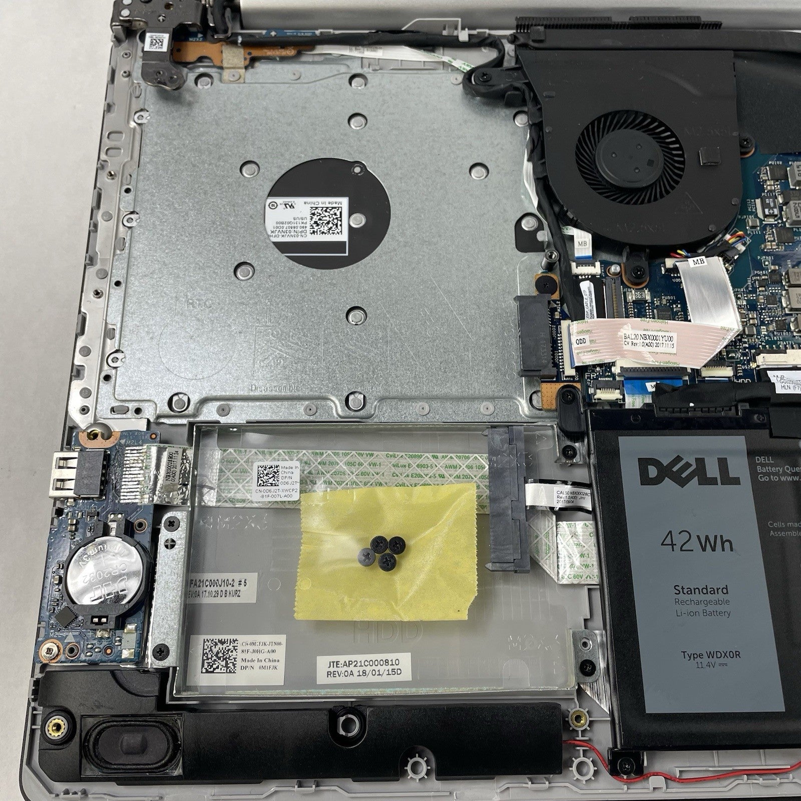 Dell Inspiron 5570 15.6" i7-8550U 1.80 GHz 12 GB RAM No SSD/OS/AC19