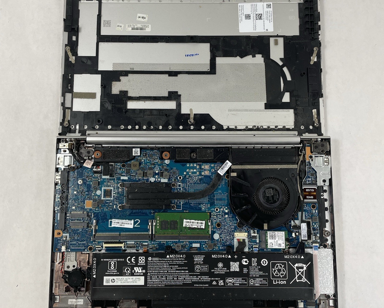 HP EliteBook 850 G8 15.6" i5-1145G7 2.60 GHz 16 GB RAM No SSD/OS/AC - Dents