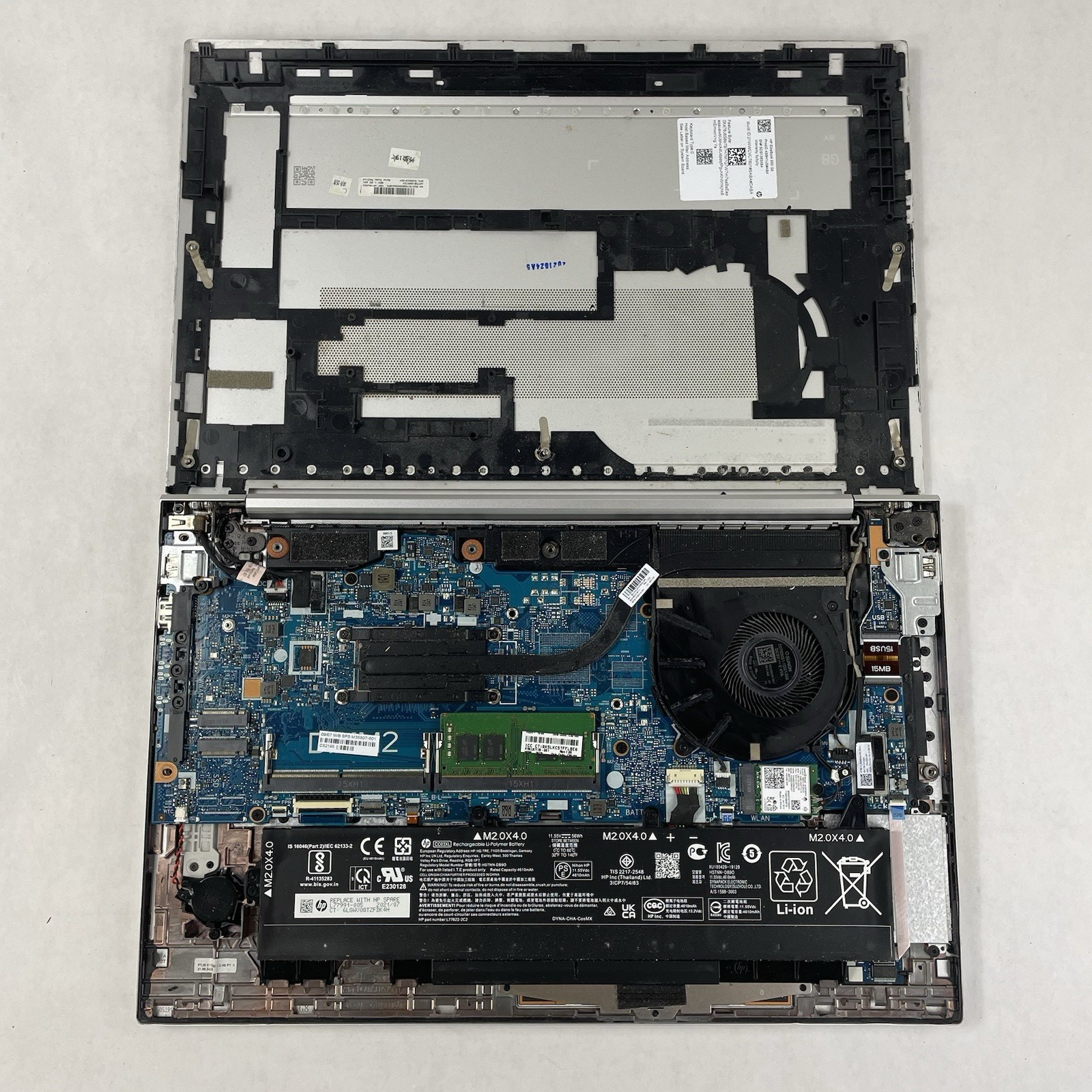 HP EliteBook 850 G8 15.6" i5-1145G7 2.60 GHz 16 GB RAM No SSD/OS/AC - Dents17
