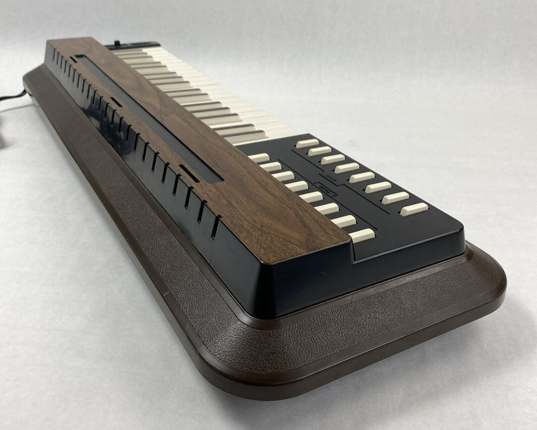 Vintage GTR 3751 16 Chord 3 Octave Electric Organ