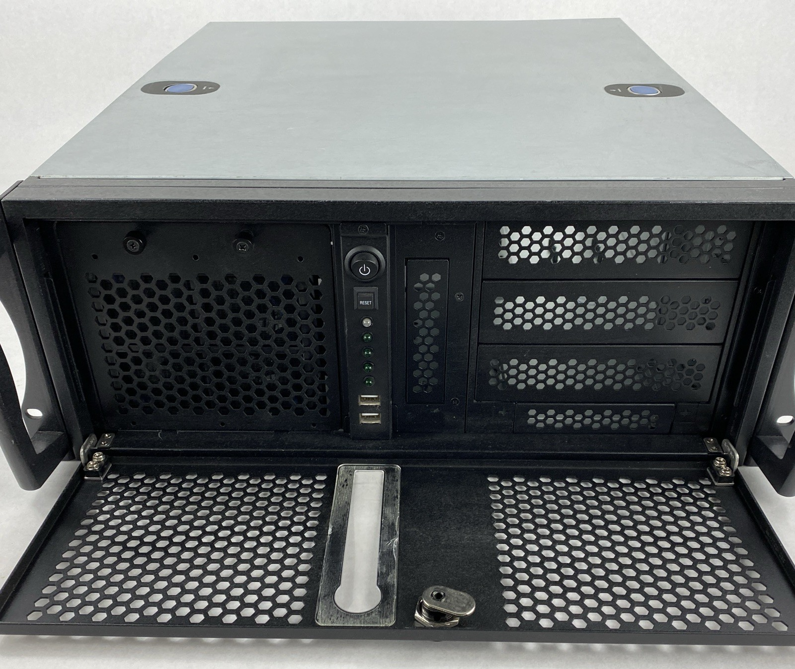 RM42200 4U Advanced Industrial Server Chassis