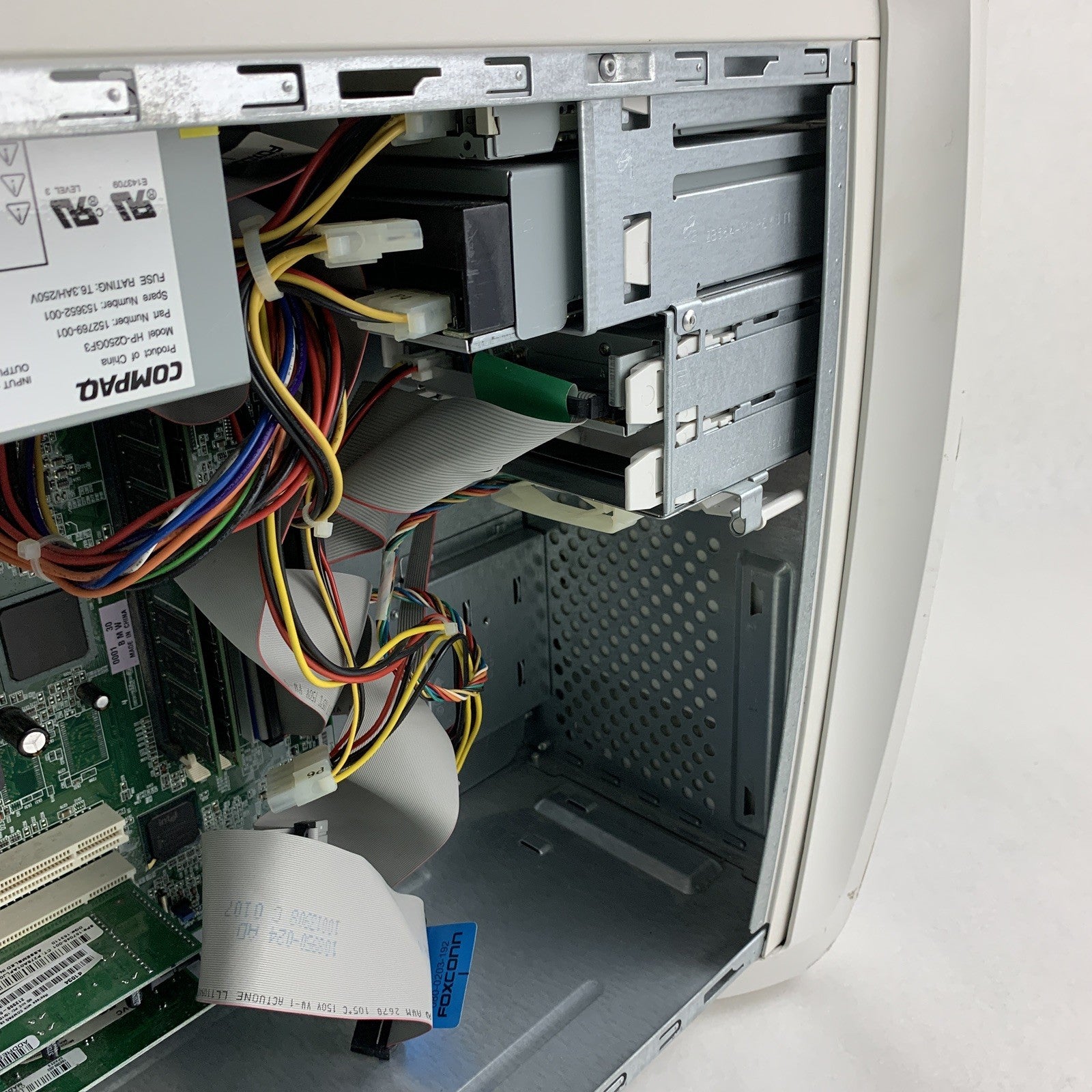 Compaq Presario 5010US Vintage Pentium III 866 MHz 256 MB RAM No OS No HDD