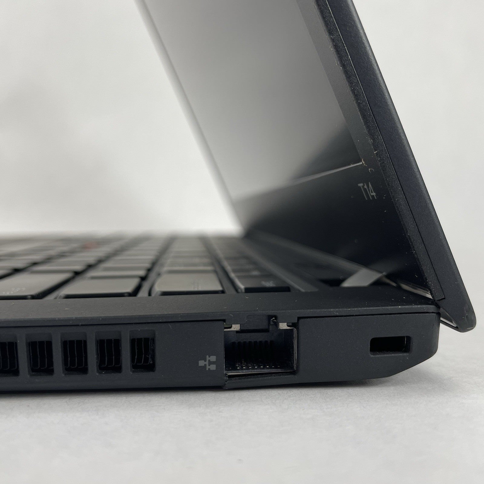 Lenovo ThinkPad T14 Gen2a 14" Ryzen5Pro 5650U 2.3GHz 16GB RAM No SSD/OS/AC- READ8