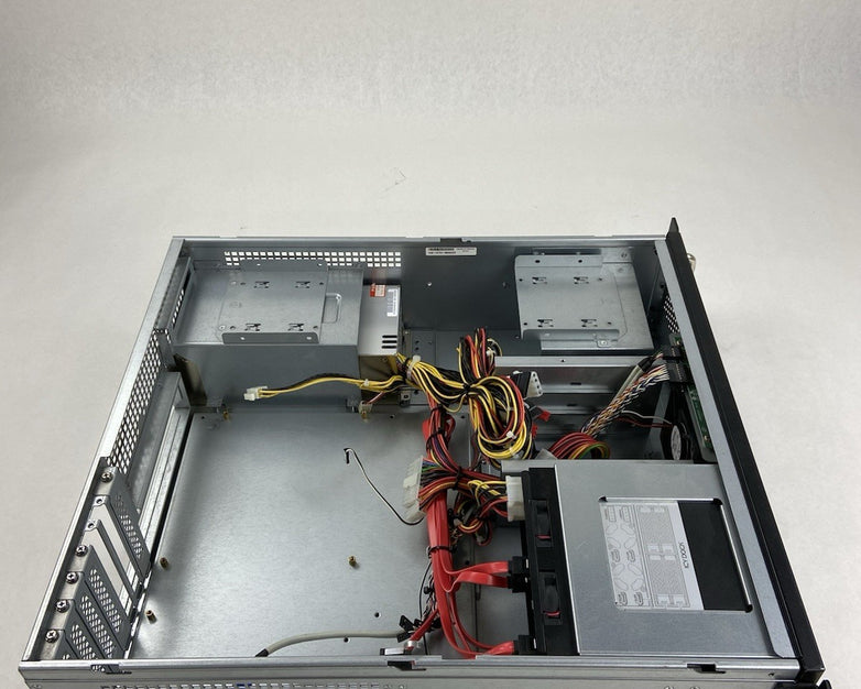 IN WIN R-Series IW-R300-00-00 3U EMACS P2H-5500V 473W