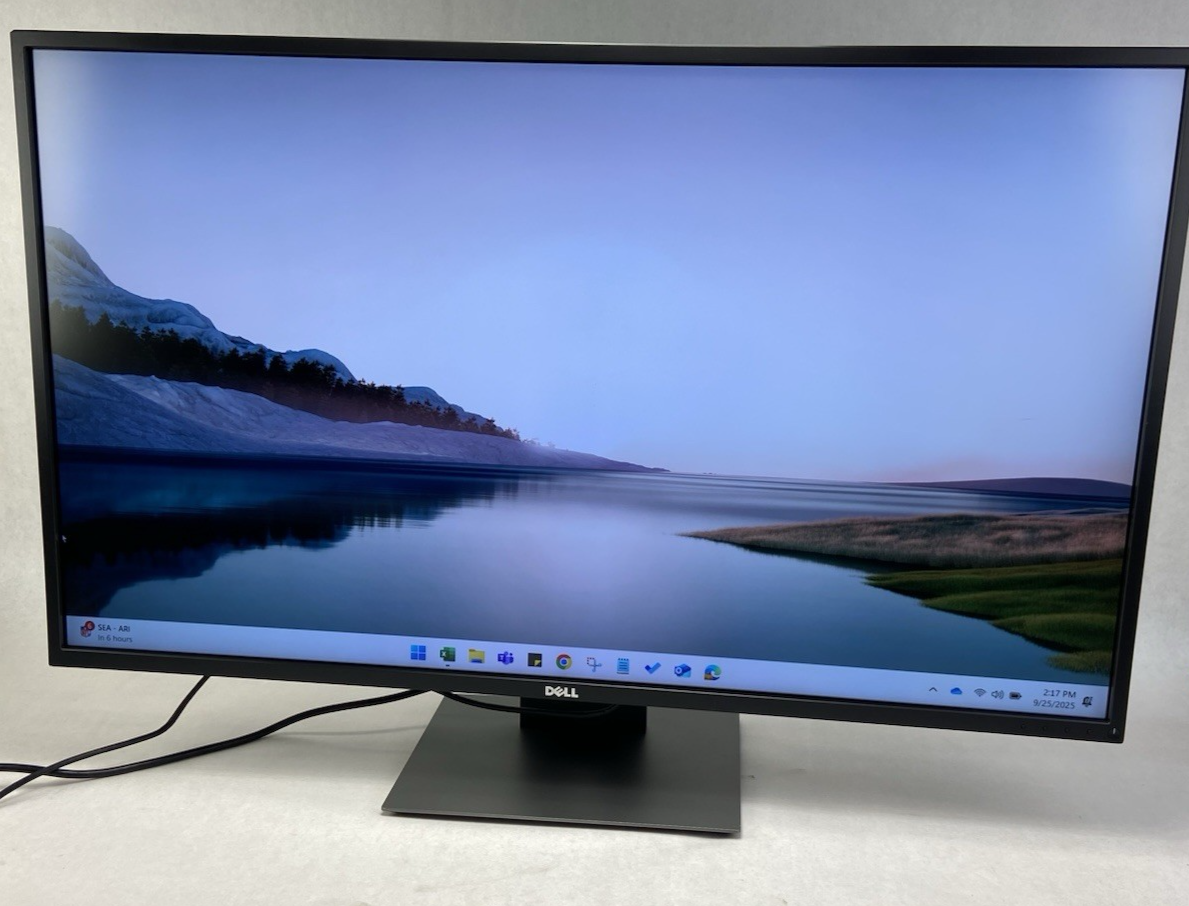 Dell Flat Panel Multi Client Monitor P4317Qc 43" In 4k UHD 3840x2160 With Stand