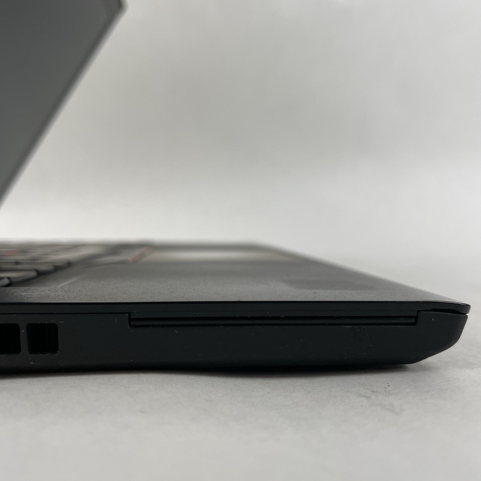 Lenovo ThinkPad T480 14" i5-8350U 1.70 GHz 8 GB RAM No SSD/AC/OS/Battery5
