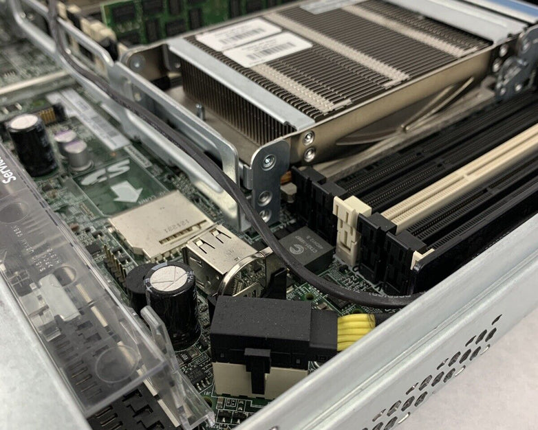 HP Proliant DL360p G8 Gen8 2x Quad Core E5-2609 2.4 GHz 16 GB RAM No HDD No OS