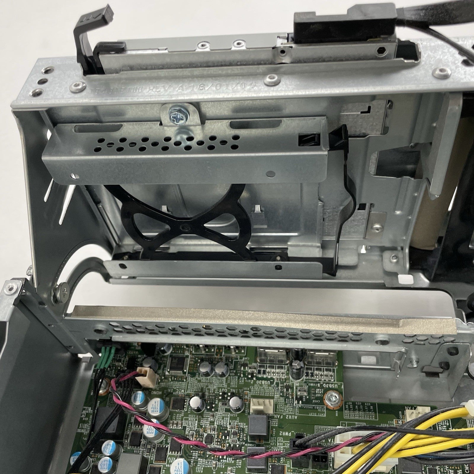 Lenovo ThinkCentre M900 SFF i5-6500 3.20 GHz 8 GB RAM No HDD/OS14