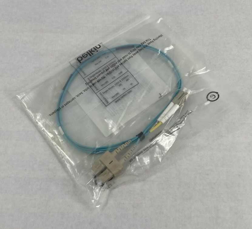 Belkin F2F402L7-01M-G  LC to SC 1M LO Multimode Aqua 10Gb Fiber Optic Cable