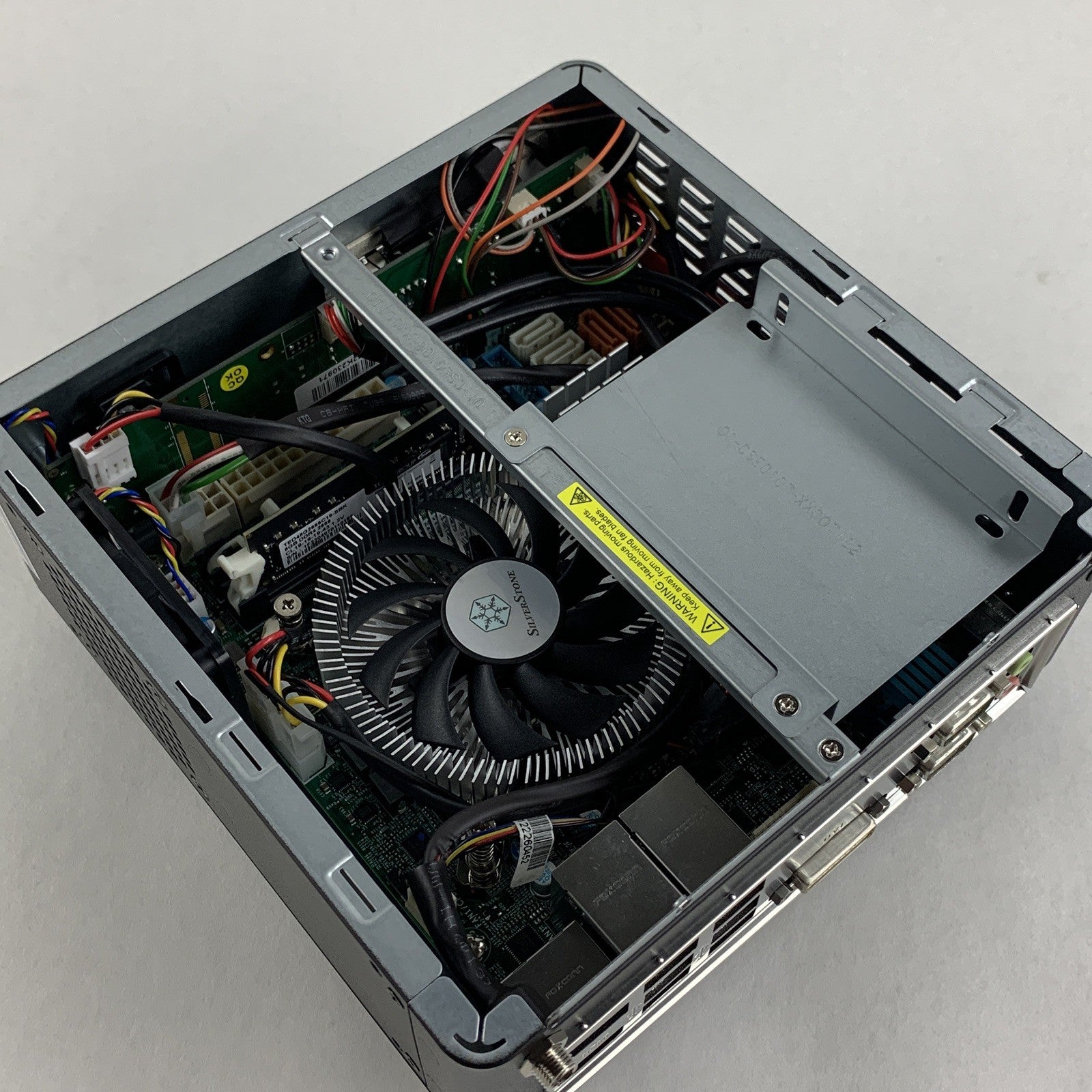 Supermicro Micro Desktop X11SSV-Q i5-7500 3.8 GHz 8 GB Ram No OS No HDD No AC