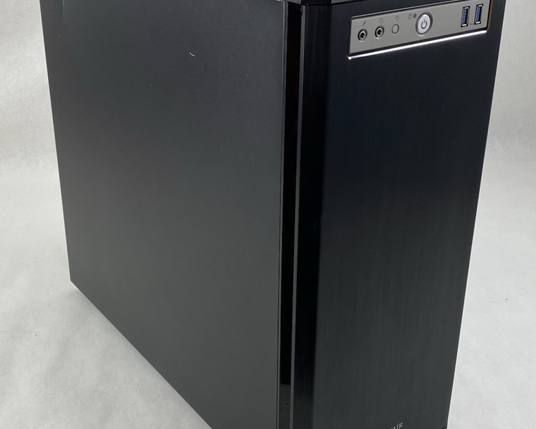Corsair Obsidian Series 550D Mid-Tower Gaming Computer Case Damaged Front Panel