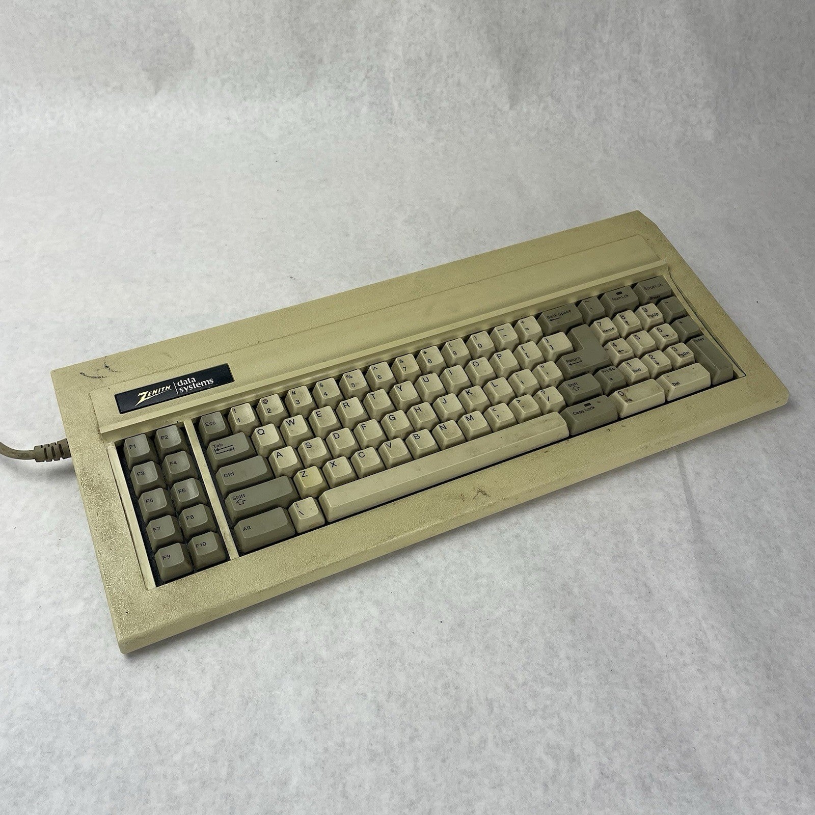 Zenith Data Systems Z-150 Keyboard Yellow Switches0