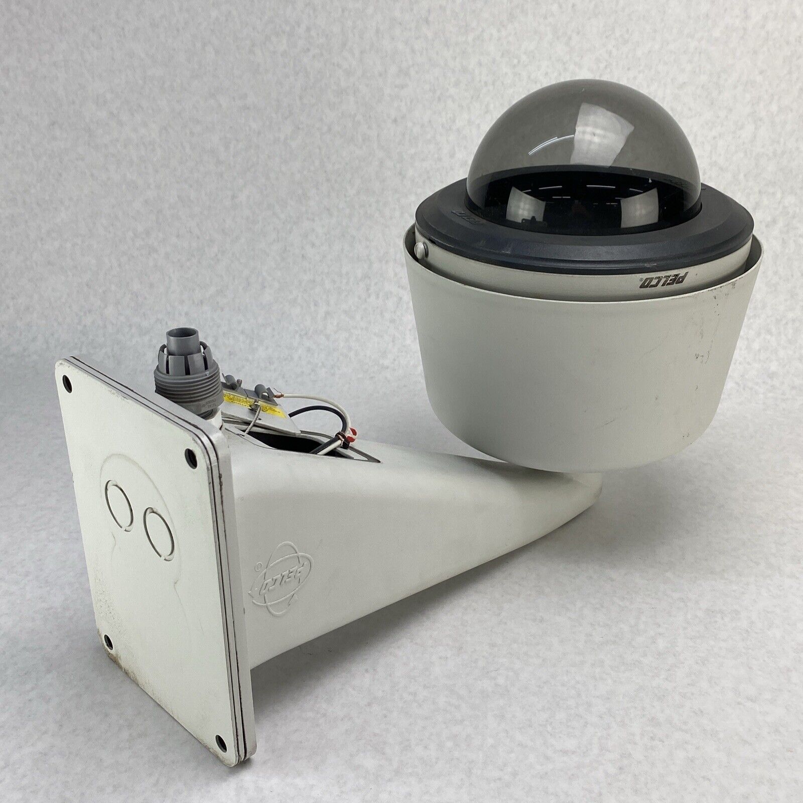 Pelco DF5-PG-E0 Pendant Smoky Tinted Camera Dome No Camera w/ Mount & Components
