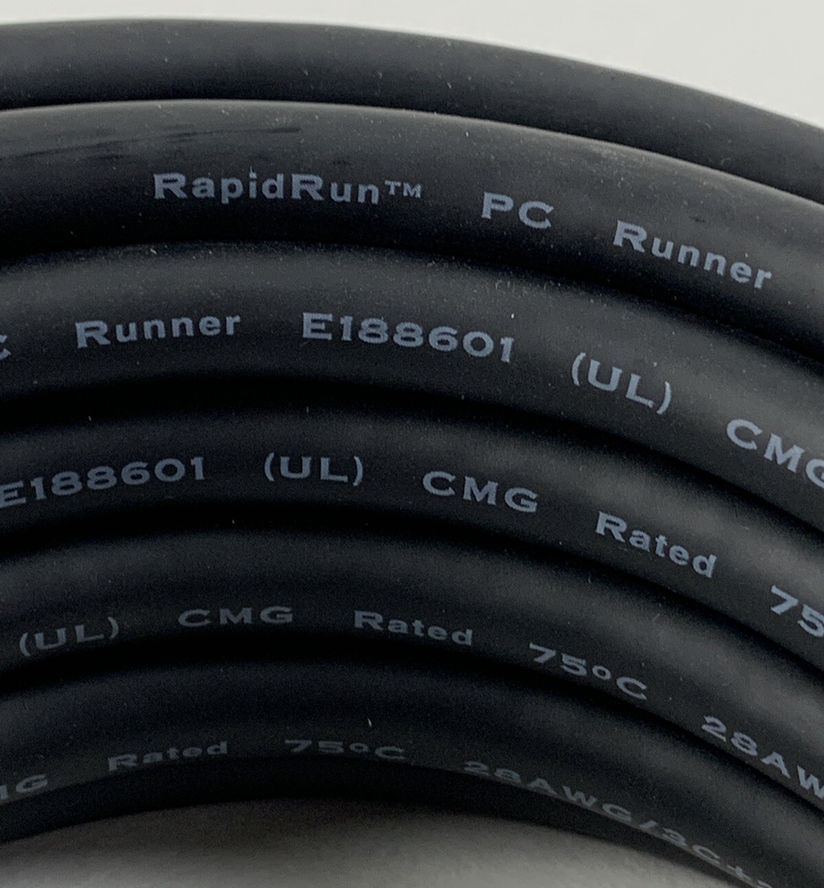 RapidRun E188601 PC Runner Cable 25 Feet 15 Pin Female Connectors Box Opened