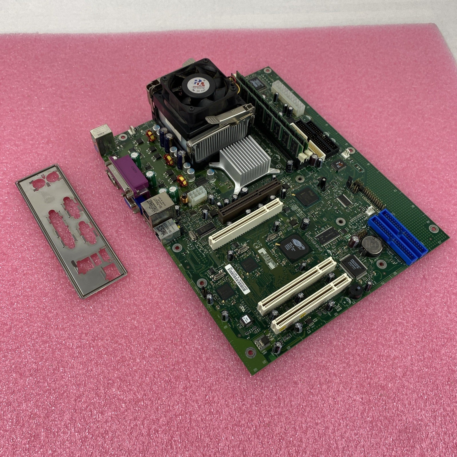 Intel S845WD1-E Motherboard Intel Pentium 4 2.53 GHz 1 GB RAM w/Shield