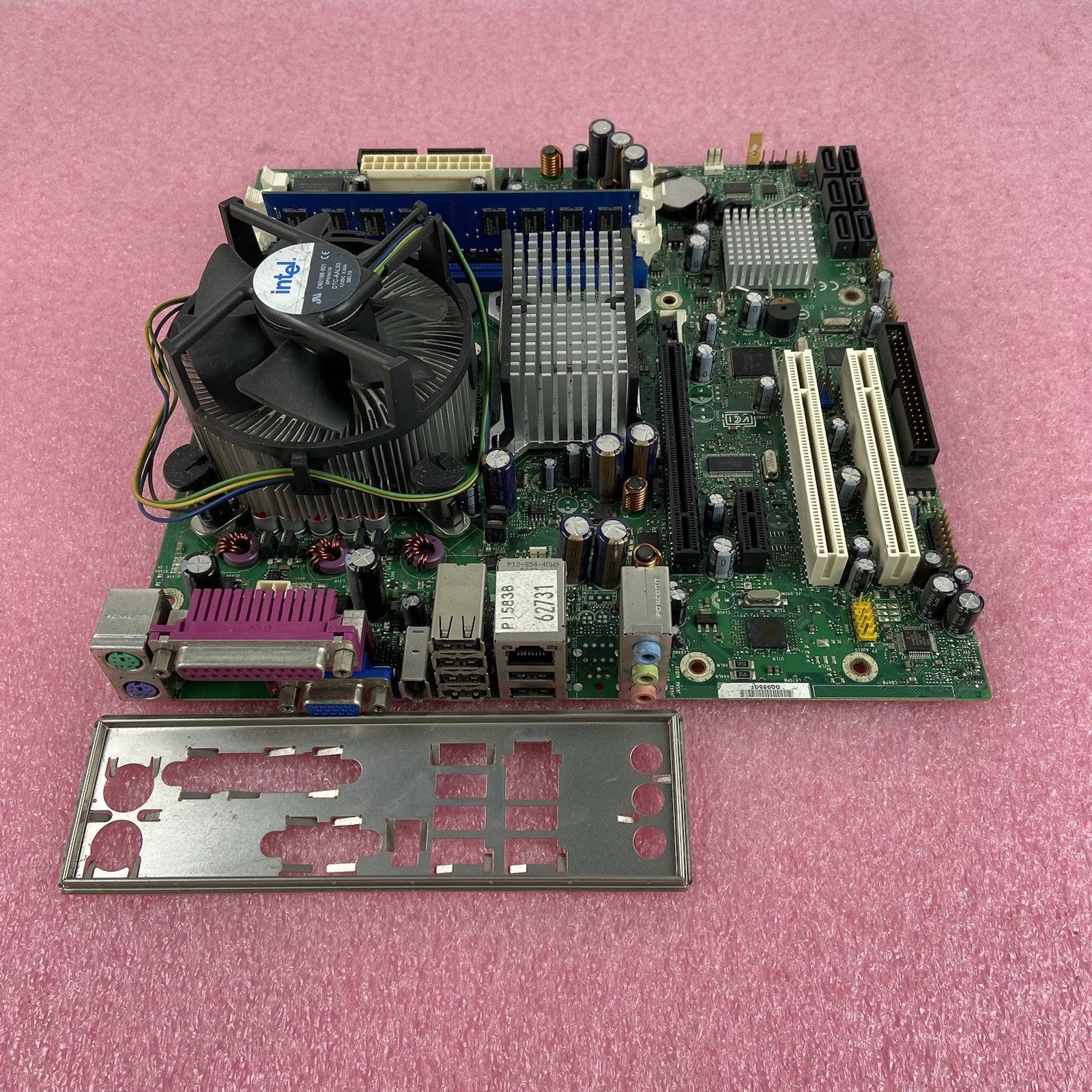 Intel DQ965GF Motherboard Intel Core 2 Duo 6400 2.13GHz 2GB RAM w/IO4