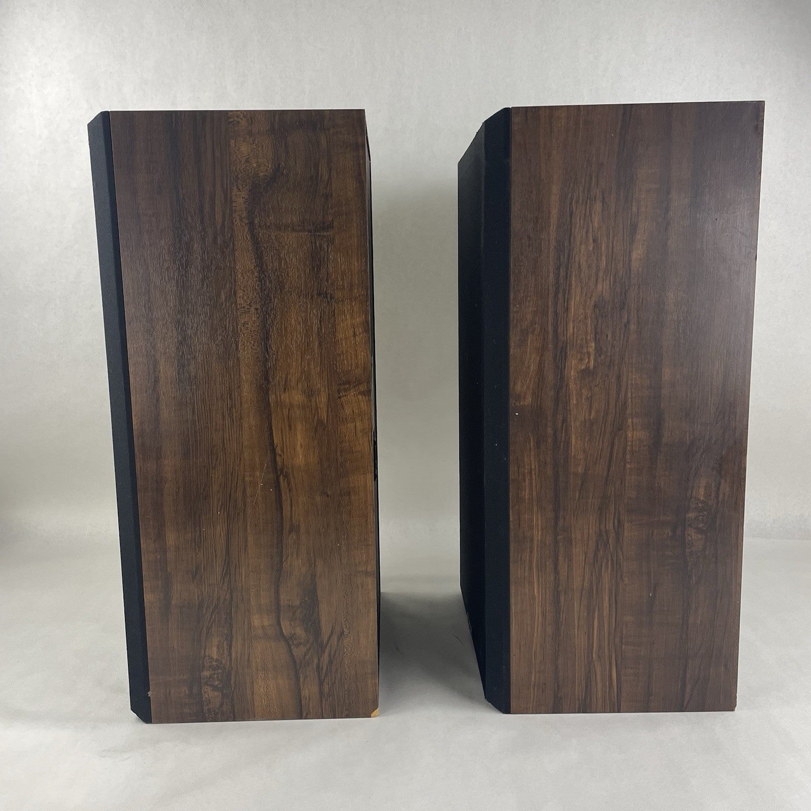 Sanyo SS-340 26" Home Audio Floor Standing Walnut Speaker Pair 8 Ohm