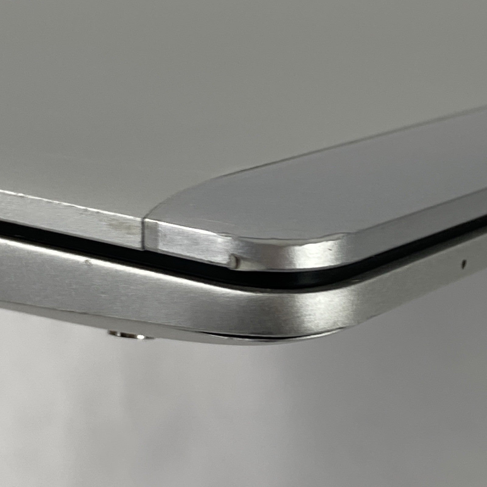 HP EliteBook 850 G5 Core i7-7600U 2.80 GHz 16 GB RAM 15.6" No HDD No OS