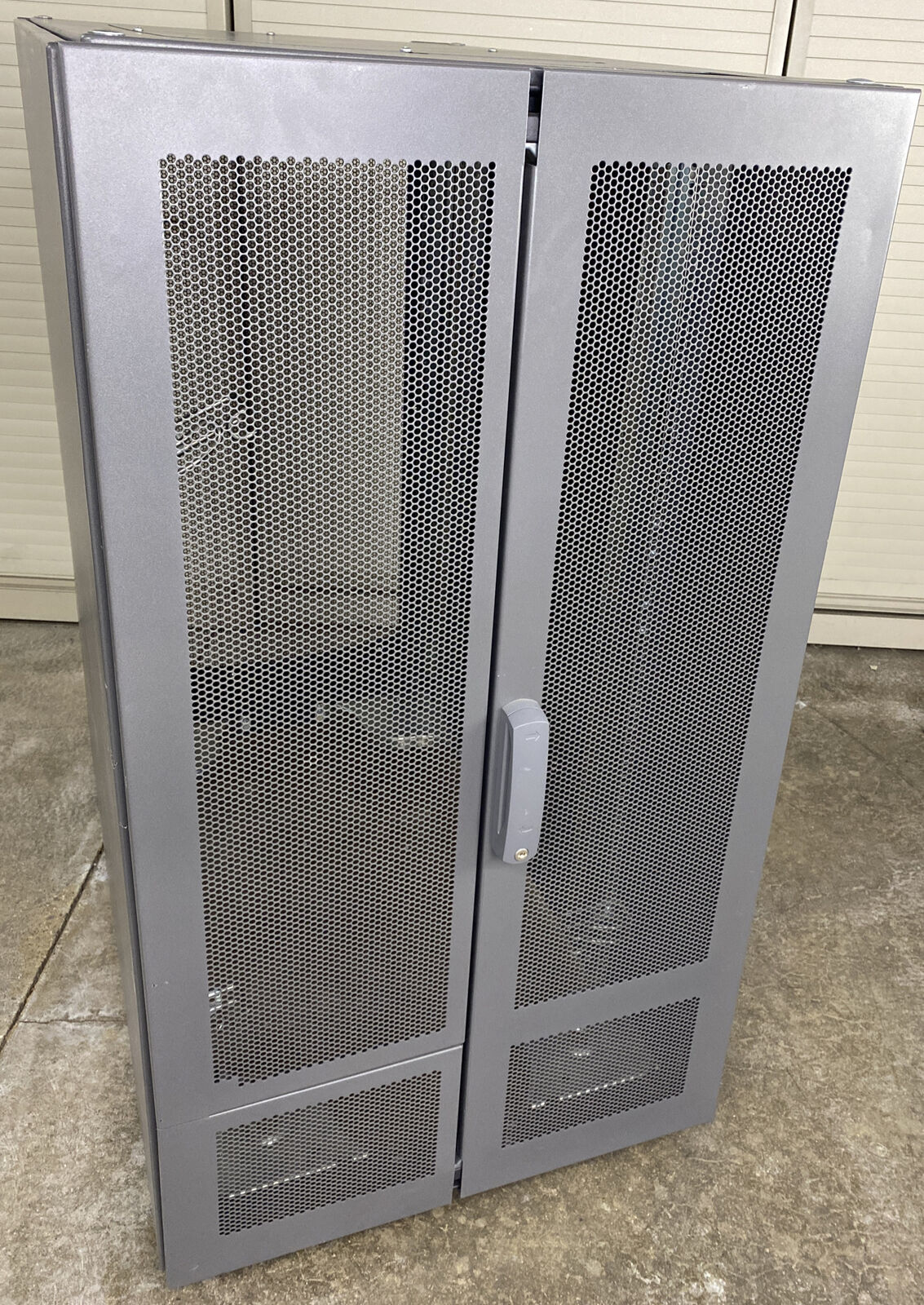HP 245171-001 10622 22U G2 Graphite Rack CASE ONLY
