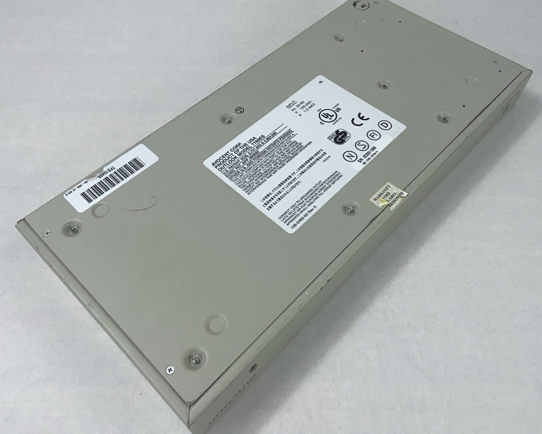 Avocent Outlook 1160ES 16 Port KVM Switch Power Tested No Power Cord