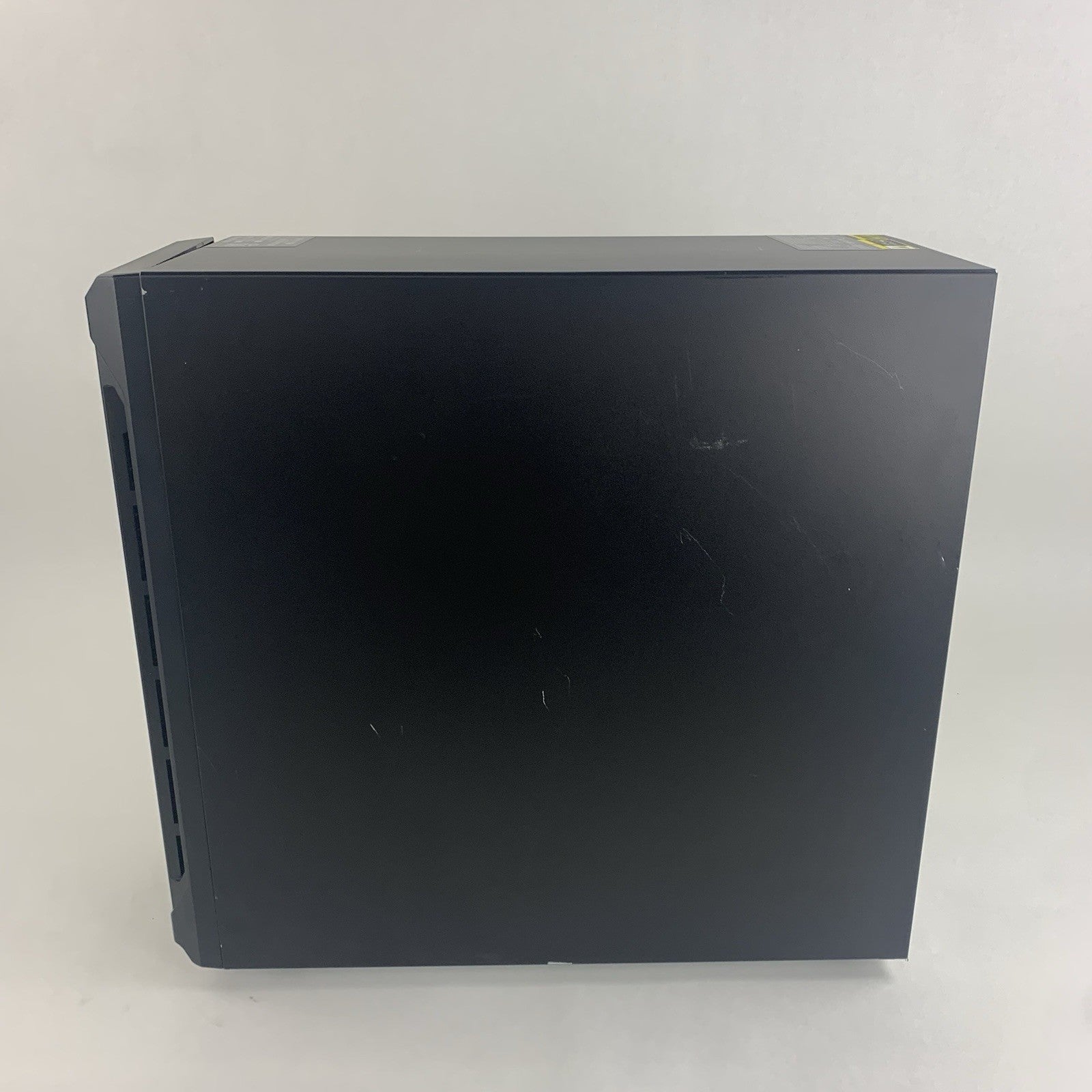 HP ML110 Gen10 8xSFF Server 1x Bronze 3104 1.7 GHz 24 GB Ram No HDD No OS7