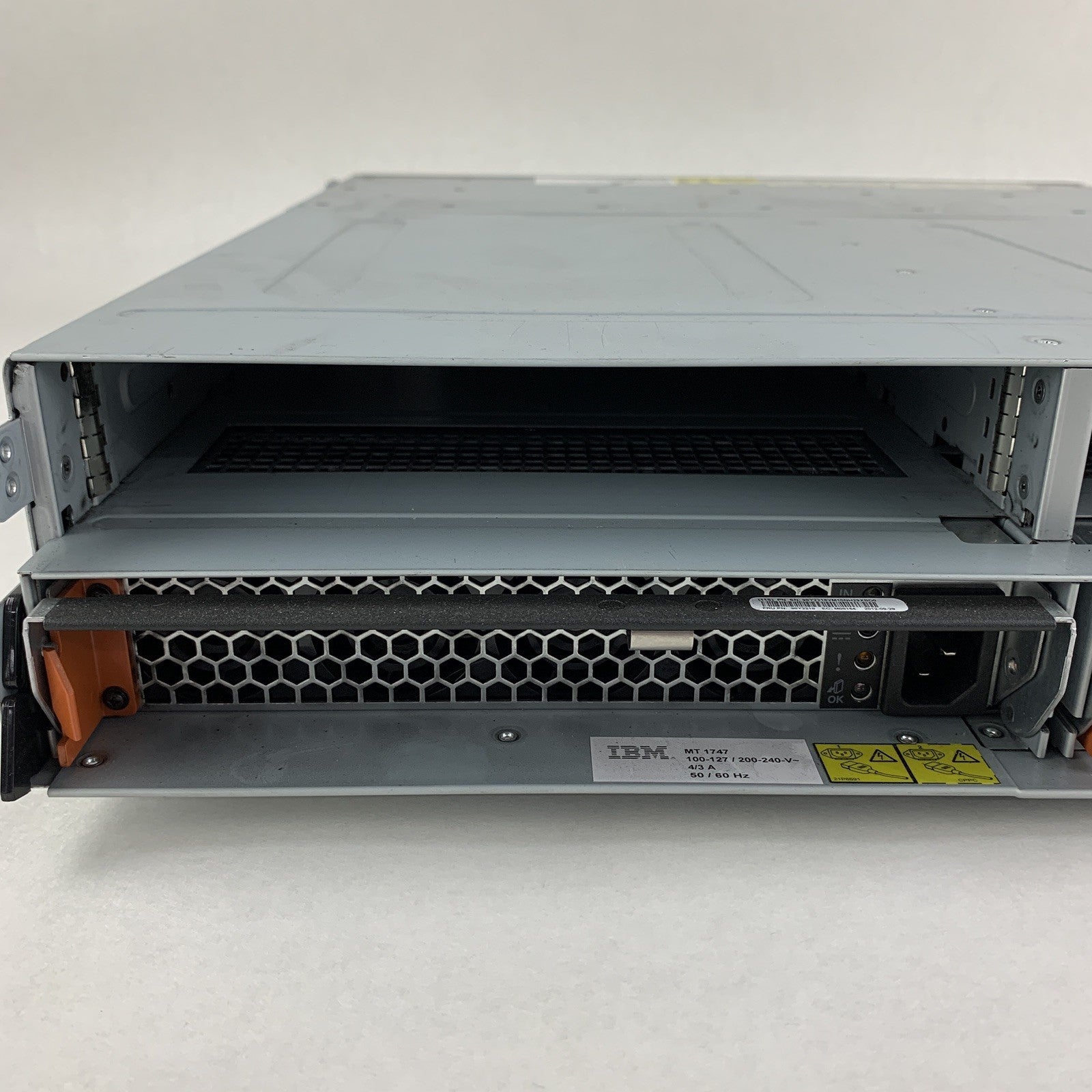 IBM 1747-HC2 69Y2921 170-6070-01 System Storage Enclosure Chassis 2x Power Supp