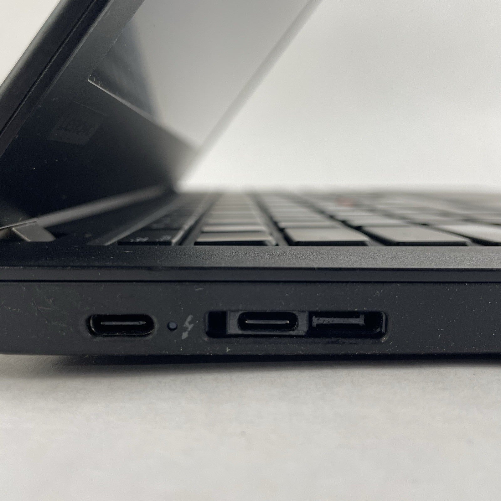 Lenovo ThinkPad T480 14" i5-8350U 1.70GHz 8GB RAM No SSD/OS/AC - Bad Charge Port4