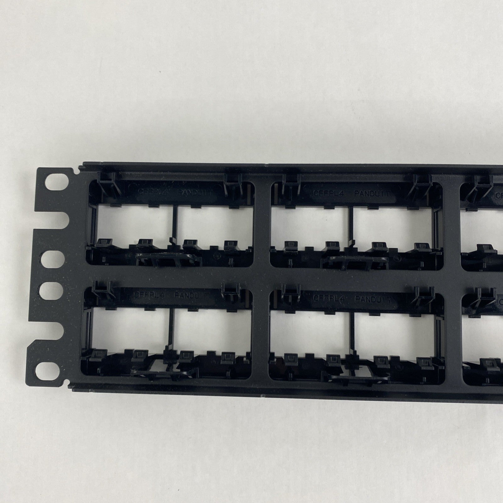 Panduit CPPL48WBLY Patch Panel Mini-Com Rack Mt 48 Port9