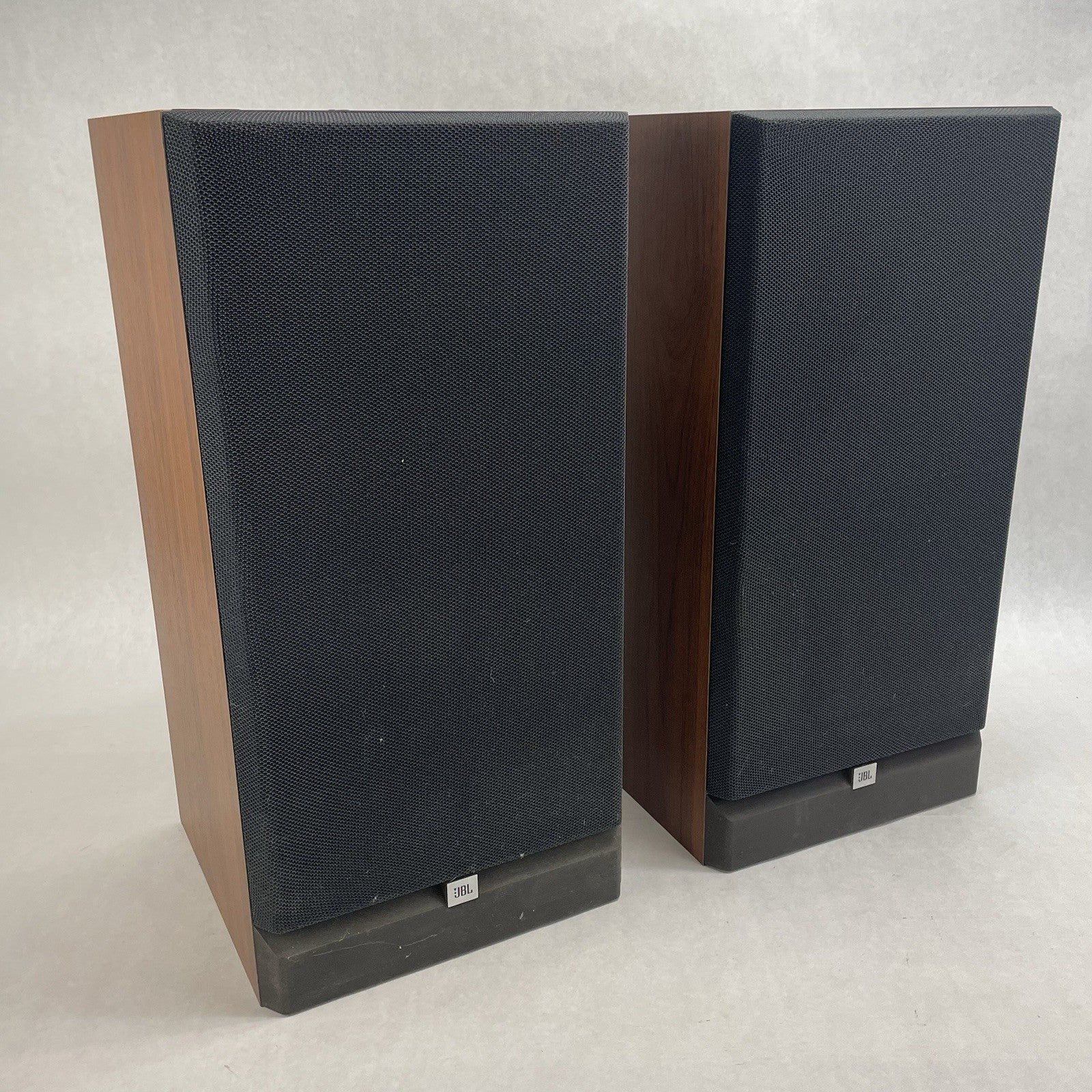 JBL P30 Large Bookshelf Speakers Tested0