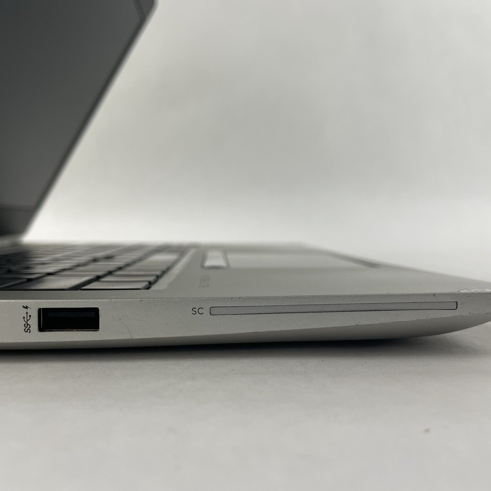 HP mt44 Client 14" AMD Ryzen 3 Pro 2300U 2.00 GHz 8 GB RAM No SSD/AC/OS/Batt6