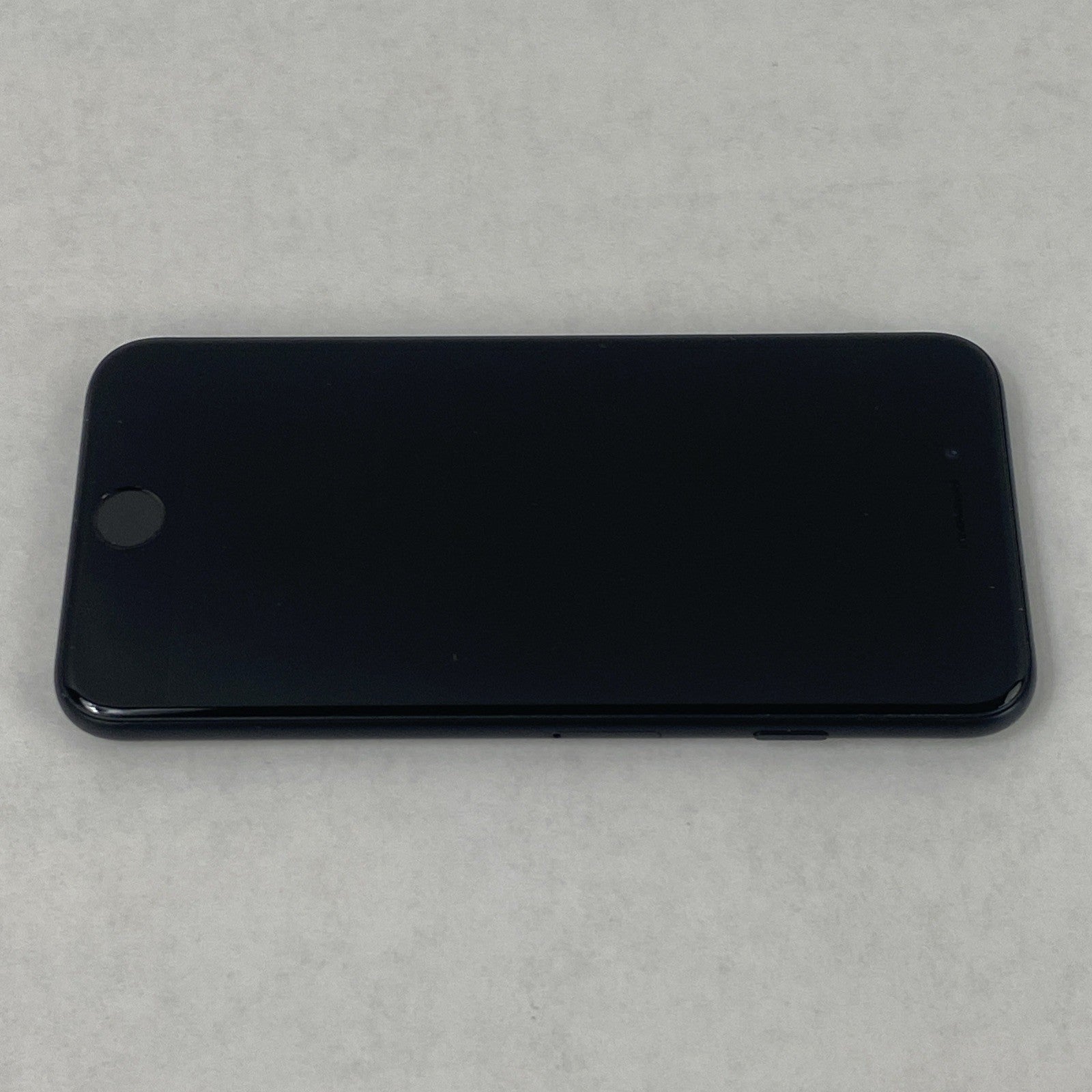 Apple iPhone SE 2nd Gen A2275 64GB Unlocked 4.7" Black IOS 26.5 -Service Battery6