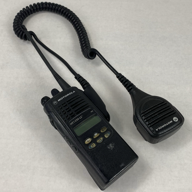 Motorola HT1250 LS + AAH25RDH9DP7AN Two Way Radio with Battery and Mic Untested